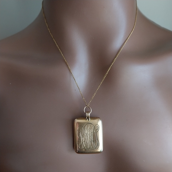 Elegant Gold Filled Pendant Necklace - Picture 2 of 15